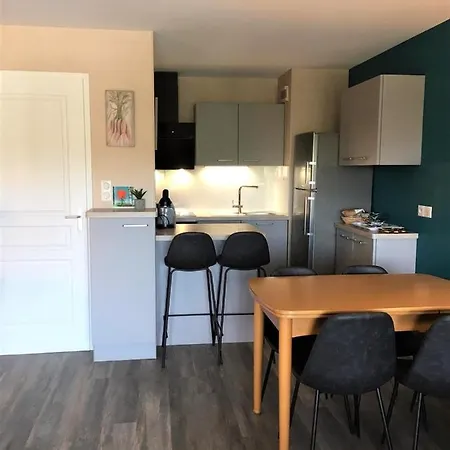 La Cite Des Pins - Piscine Chauffee Lägenhet *