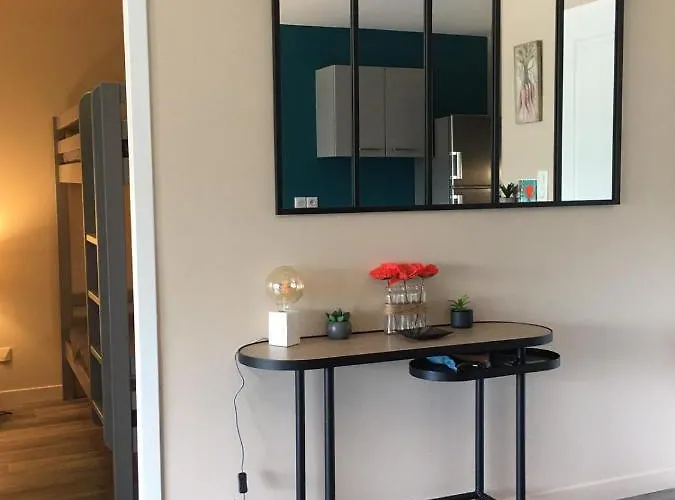 La Cite Des Pins - Piscine Chauffee Apartamento