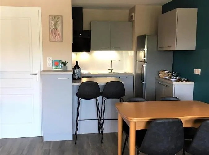 La Cite Des Pins - Piscine Chauffee Apartamento *