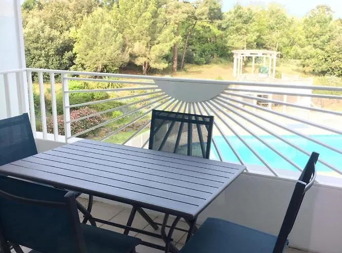 La Cite Des Pins - Piscine Chauffee Apartamento *